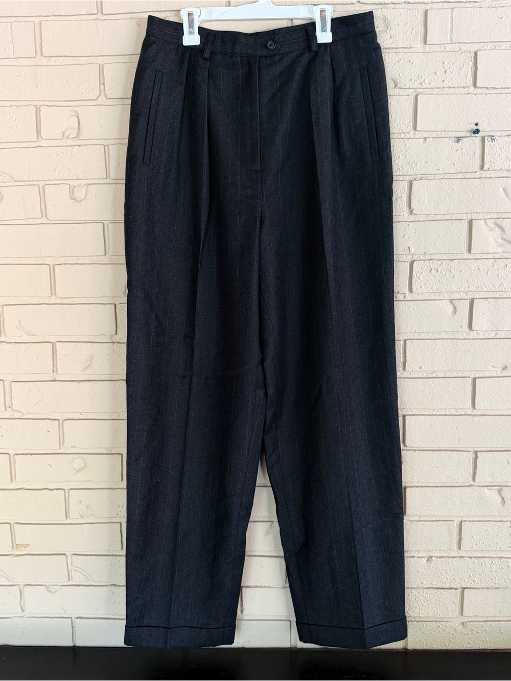 Vintage Ralph Lauren Women’s Gray 100% Wool Pleated Wide Leg Cuffed Trousers 10